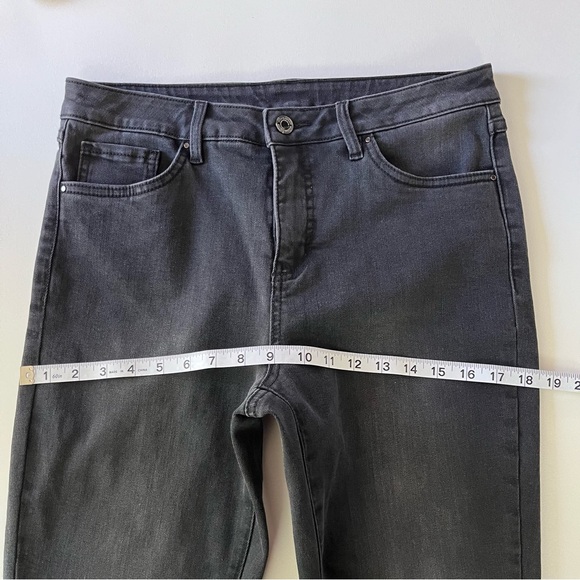 Joseph Ribkoff Cropped Embellished Hem Laser Detail Black Denim Jean - Picture 9 of 13